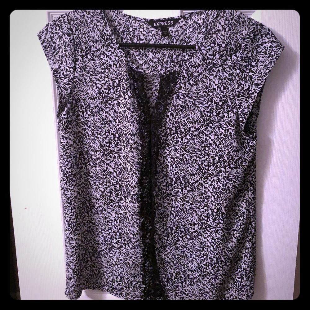 Adorable Express blouse with lace detail! EUC!